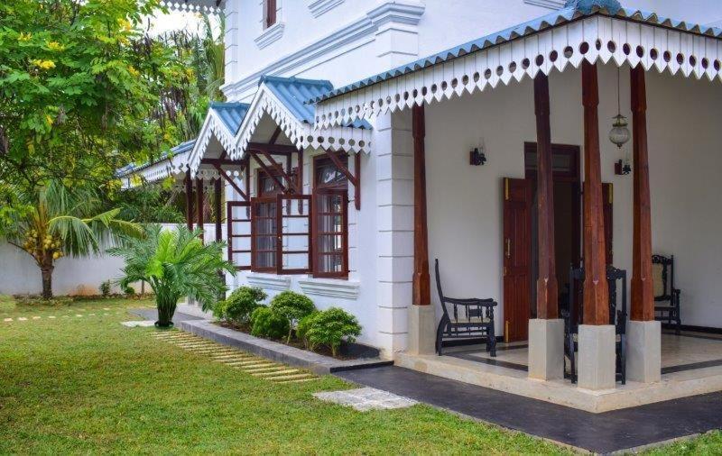 Headman House Antique Villa - A Seaside Royal Stay Аханґама Екстер'єр фото