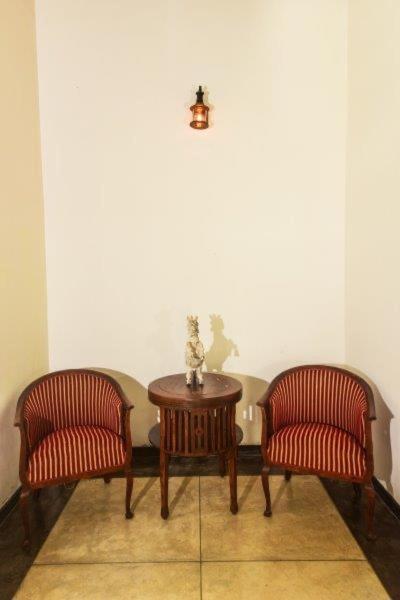 Headman House Antique Villa - A Seaside Royal Stay Аханґама Екстер'єр фото